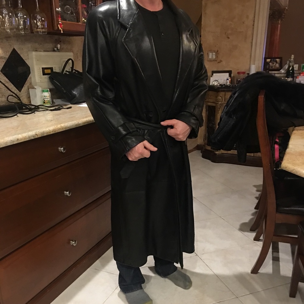 Men's Authentic Leather Trench Coat- Andrew Marc